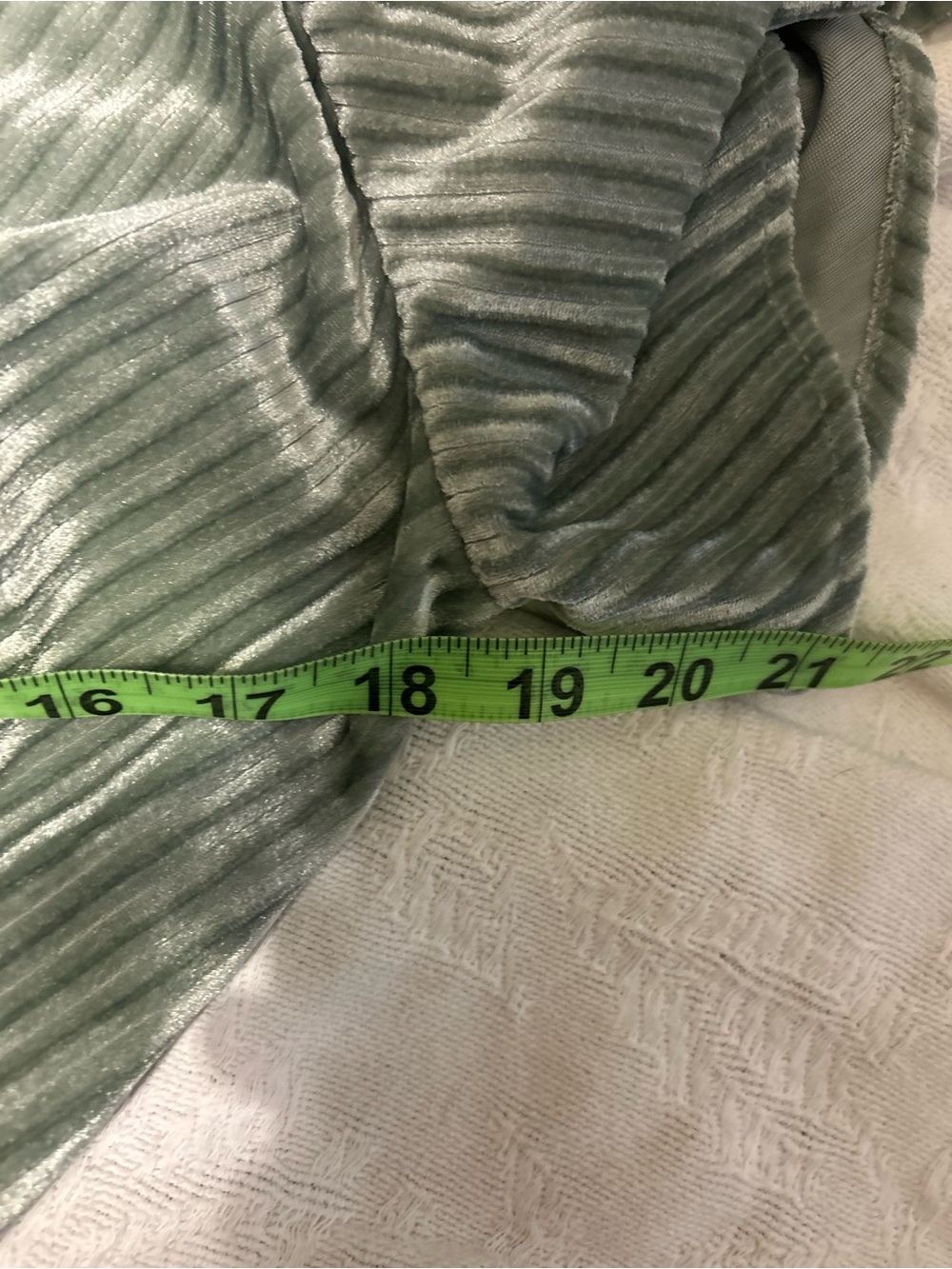 NWT Simplee Plus Flutter Sleeve Tie Side Wrap Velvet Dress Sage Green Size XL - Picture 11 of 13